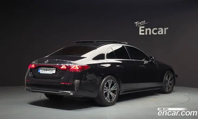 Mercedes-Benz E-Class 2024 2.0 автомат (гидро), миниатюра 2