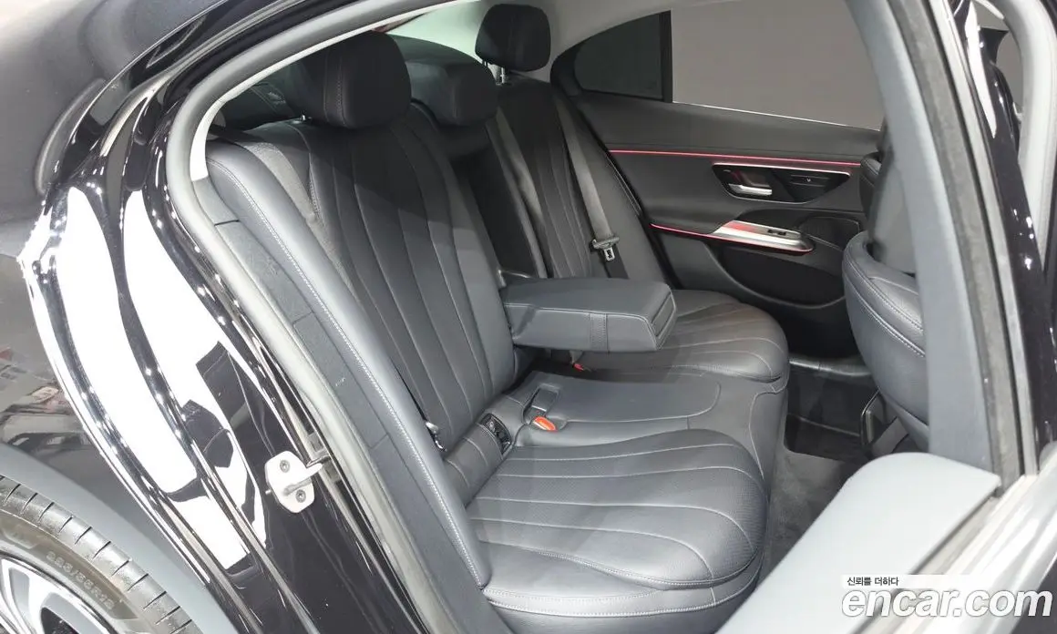 Mercedes-Benz E-Class 2024 2.0 автомат (гидро), фото 18