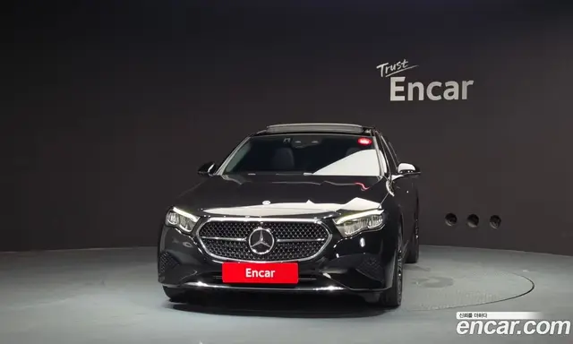Mercedes-Benz E-Class 2024 2.0 автомат (гидро), миниатюра 3
