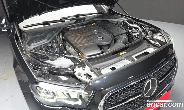 Mercedes-Benz E-Class 2024 2.0 автомат (гидро), миниатюра 6