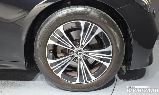 Mercedes-Benz E-Class 2024 2.0 автомат (гидро), миниатюра 7