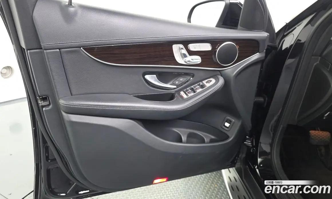 Mercedes-Benz GLC-Class 2020 2.0 автомат (гидро), фото 14 Mercedes-Benz GLC-Class 2020 2.0 автомат (гидро), фото 14