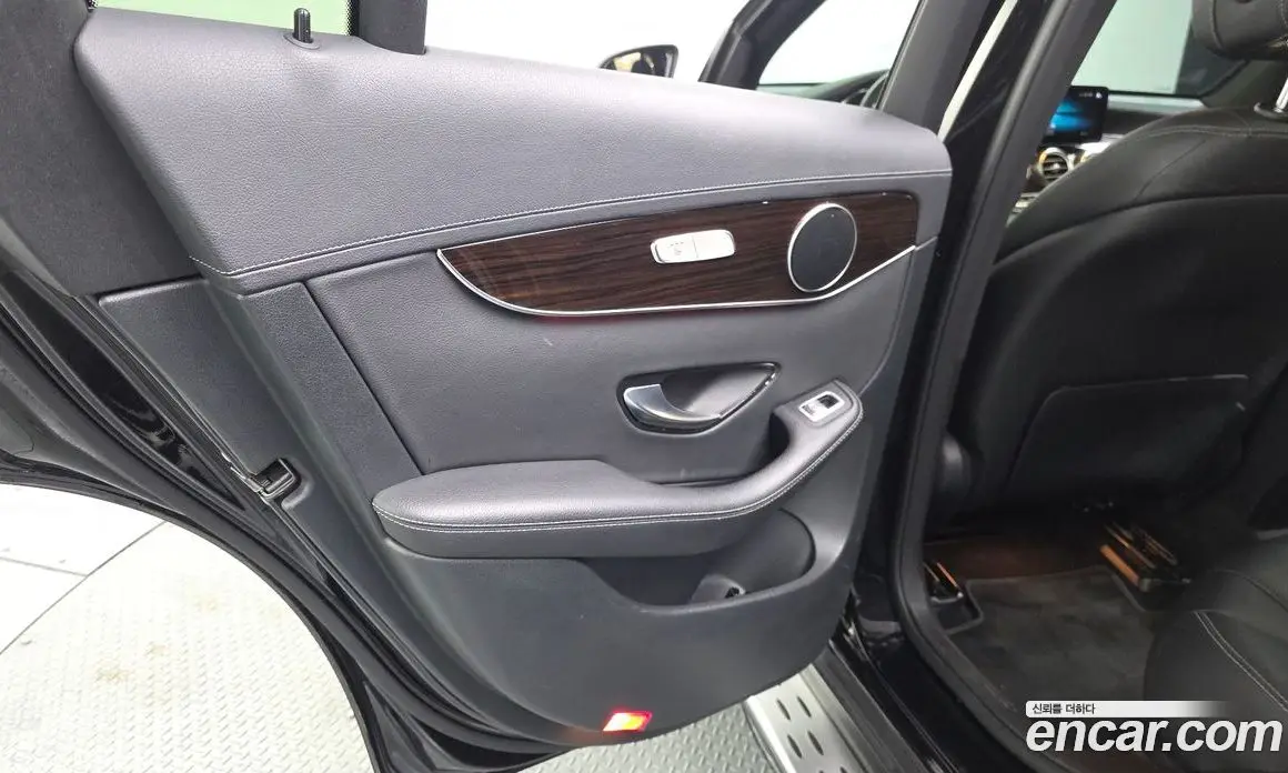 Mercedes-Benz GLC-Class 2020 2.0 автомат (гидро), фото 15 Mercedes-Benz GLC-Class 2020 2.0 автомат (гидро), фото 15