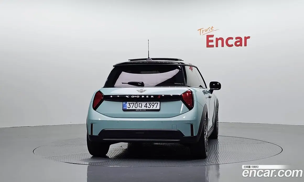 Mini Cooper 2024 2.0 автомат (гидро), фото 4
