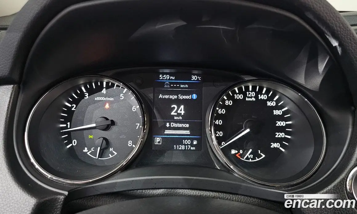 Nissan X-Trail 2018 2.5 автомат (гидро), фото 8 Nissan X-Trail 2018 2.5 автомат (гидро), фото 8