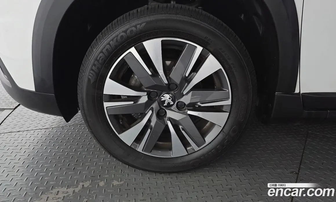 Peugeot 2008 2017 1.6 автомат (гидро), фото 5 Peugeot 2008 2017 1.6 автомат (гидро), фото 5