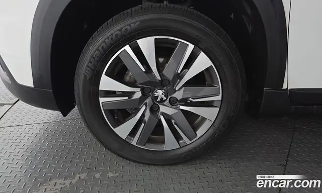 Peugeot 2008 2017 1.6 автомат (гидро), миниатюра 5 Peugeot 2008 2017 1.6 автомат (гидро), миниатюра 5