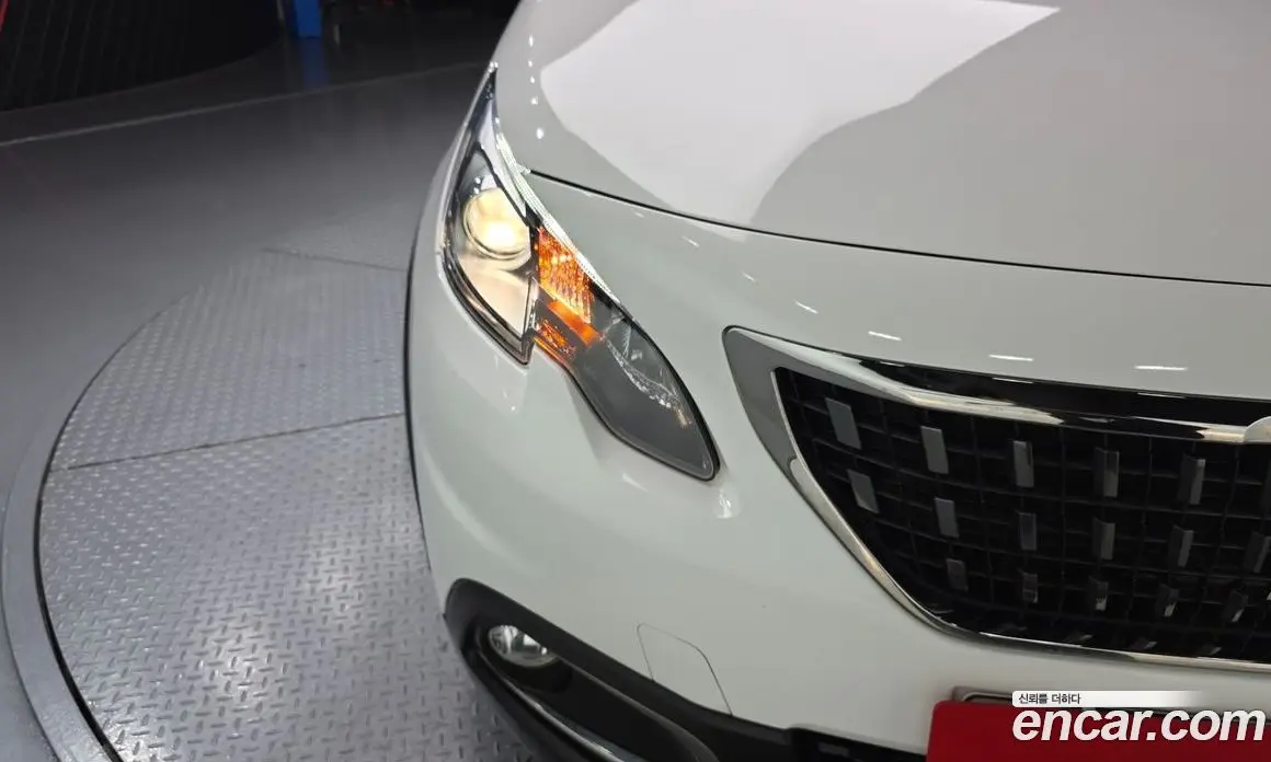 Peugeot 2008 2017 1.6 автомат (гидро), фото 8 Peugeot 2008 2017 1.6 автомат (гидро), фото 8