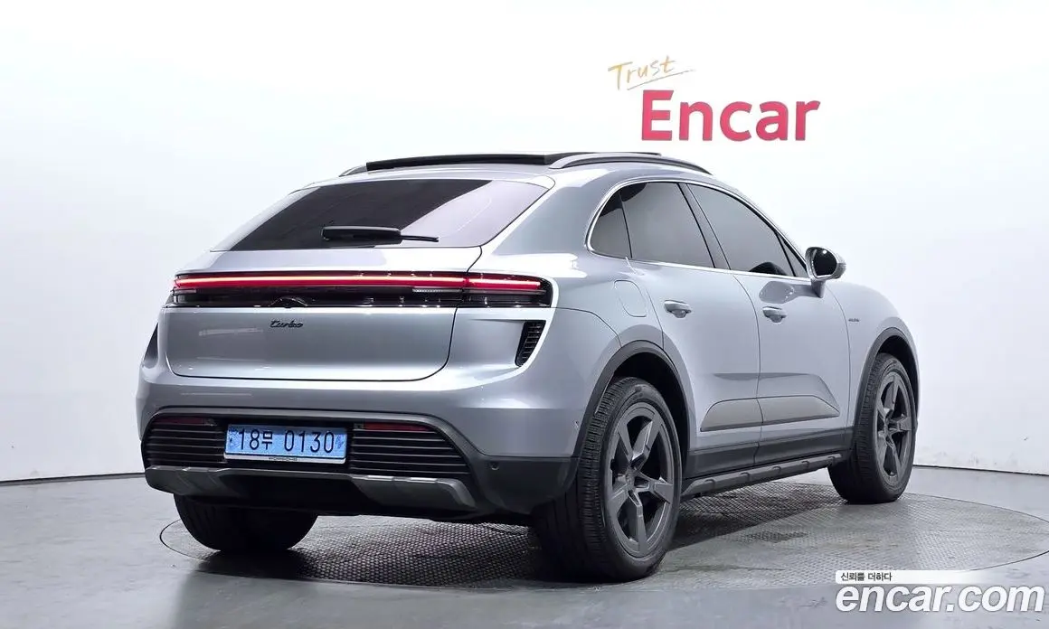 Porsche Macan 2025 0.2 автомат (гидро), фото 2 Porsche Macan 2025 0.2 автомат (гидро), фото 2