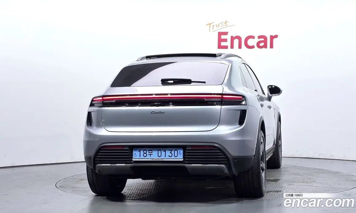 Porsche Macan 2025 0.2 автомат (гидро), фото 4 Porsche Macan 2025 0.2 автомат (гидро), фото 4
