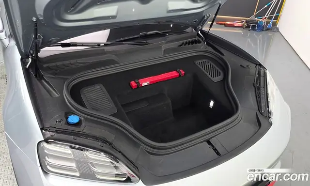 Porsche Macan 2025 0.2 автомат (гидро), миниатюра 6 Porsche Macan 2025 0.2 автомат (гидро), миниатюра 6
