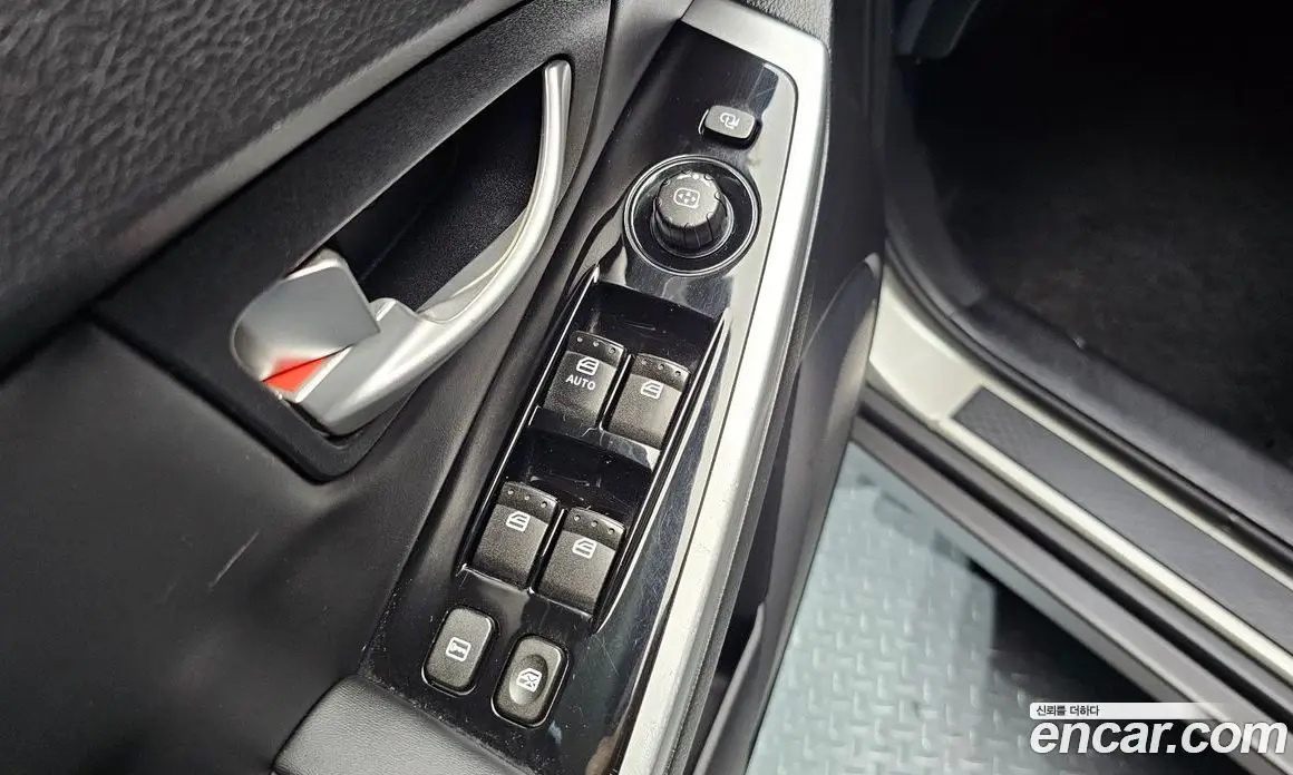 SsangYong Korando 2014 2.0 автомат (гидро), фото 23