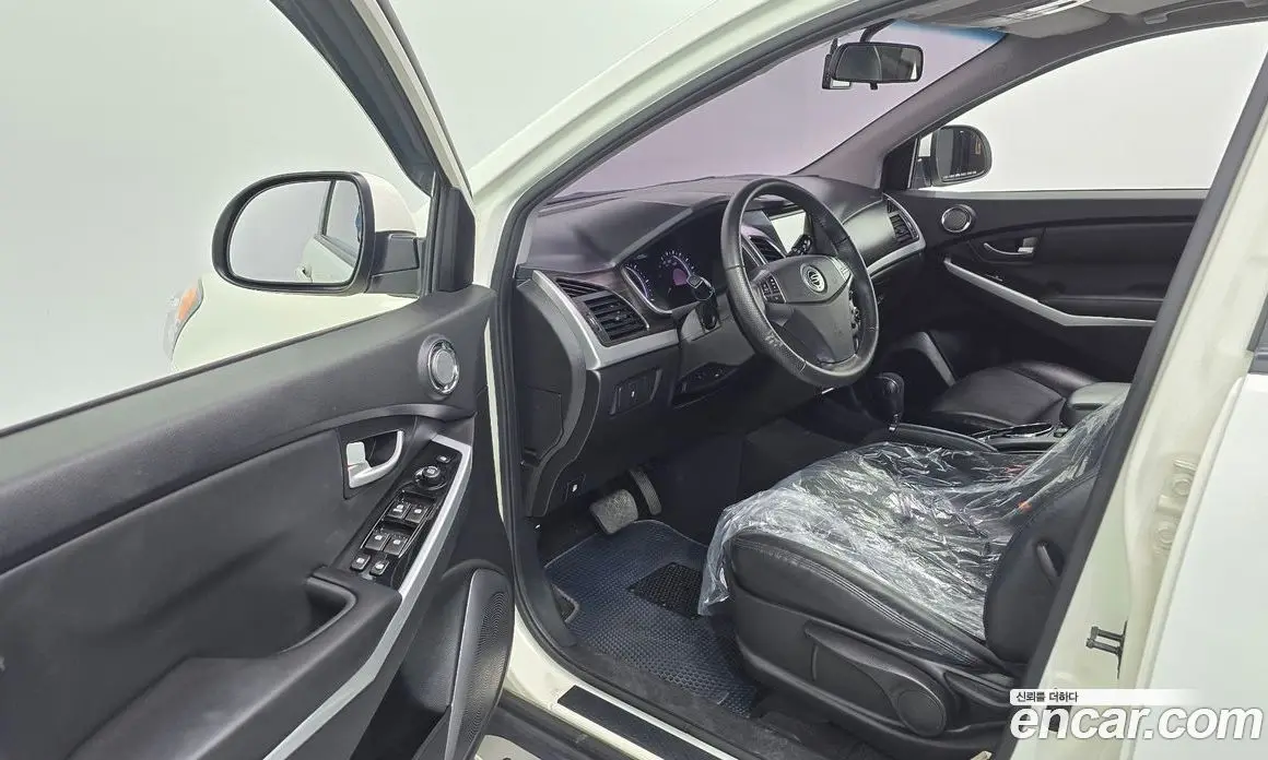 SsangYong Korando 2014 2.0 автомат (гидро), фото 10 SsangYong Korando 2014 2.0 автомат (гидро), фото 10