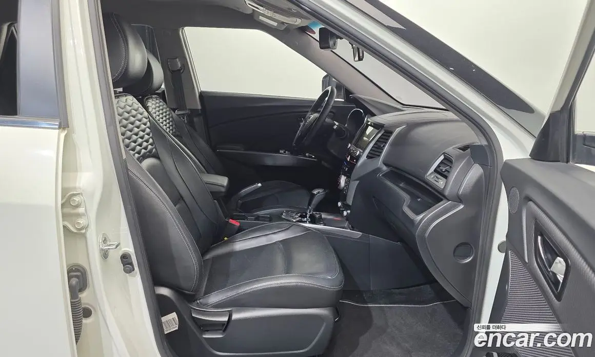 SsangYong TIBOLI 2017 1.6 автомат (гидро), фото 16 SsangYong TIBOLI 2017 1.6 автомат (гидро), фото 16