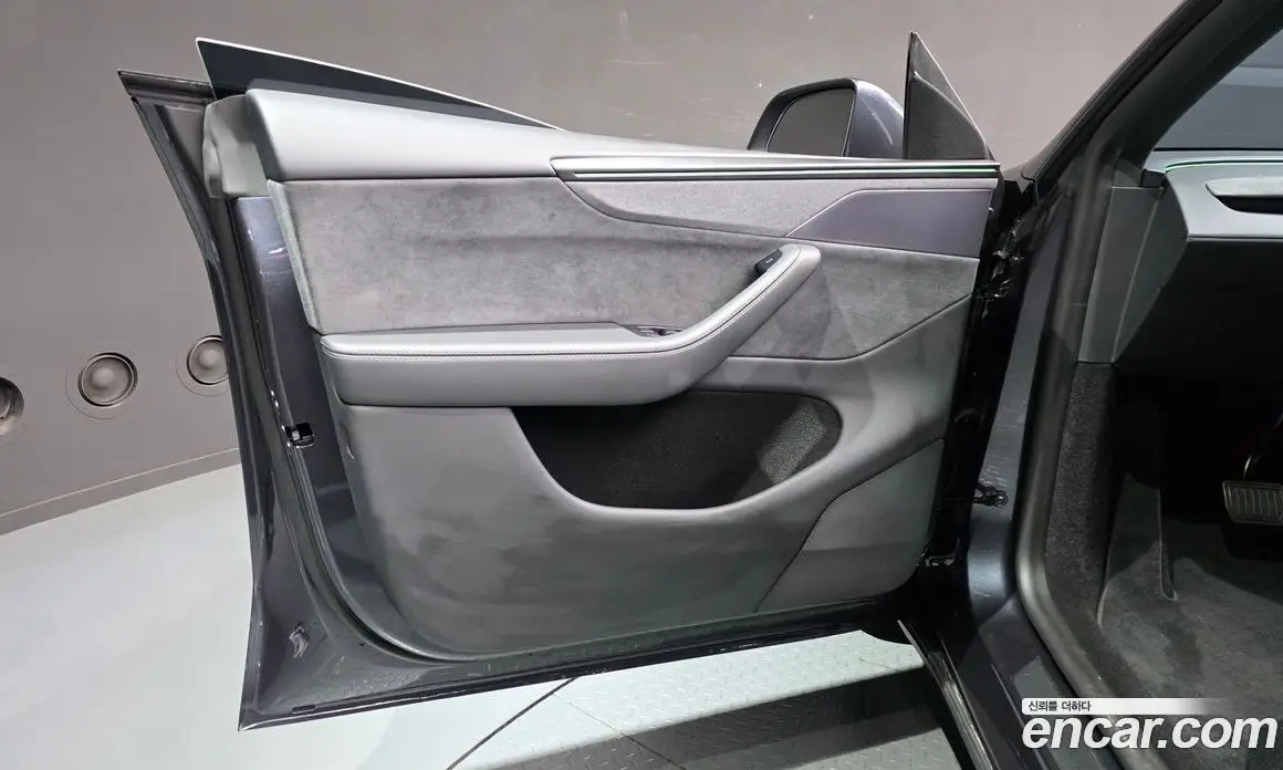 Tesla Model Y 2026 0.2 автомат (гидро), фото 14 Tesla Model Y 2026 0.2 автомат (гидро), фото 14