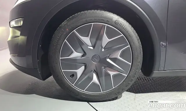 Tesla Model Y 2026 0.2 автомат (гидро), миниатюра 5 Tesla Model Y 2026 0.2 автомат (гидро), миниатюра 5