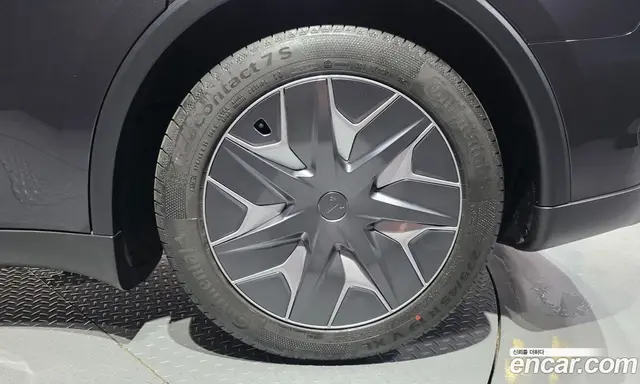 Tesla Model Y 2026 0.2 автомат (гидро), миниатюра 7 Tesla Model Y 2026 0.2 автомат (гидро), миниатюра 7