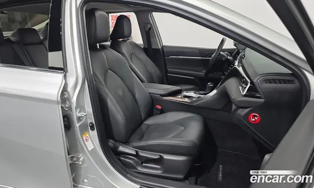 Toyota Camry 2018 2.5 автомат (гидро), миниатюра 12
