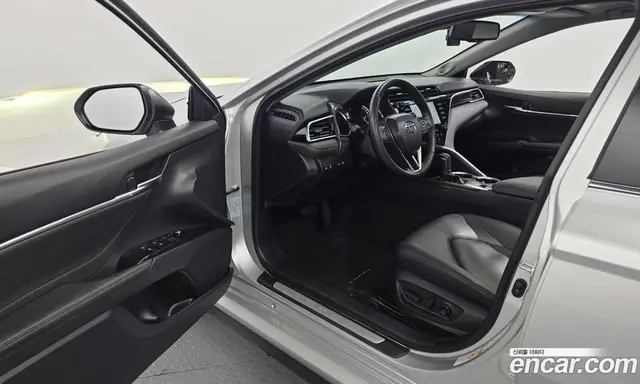 Toyota Camry 2018 2.5 автомат (гидро), миниатюра 10 Toyota Camry 2018 2.5 автомат (гидро), миниатюра 10