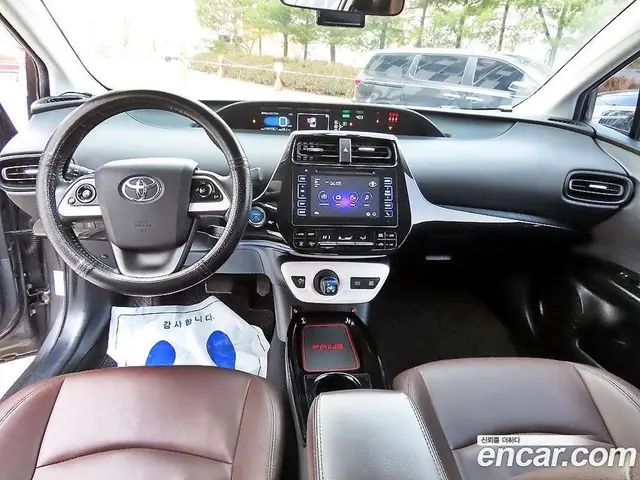 Toyota Prius 2018 1.8 автомат (гидро), миниатюра 7 Toyota Prius 2018 1.8 автомат (гидро), миниатюра 7