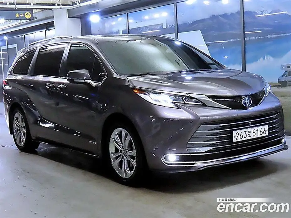 Toyota Sienna 2021 2.5 автомат (гидро), фото 1 Toyota Sienna 2021 2.5 автомат (гидро), фото 1