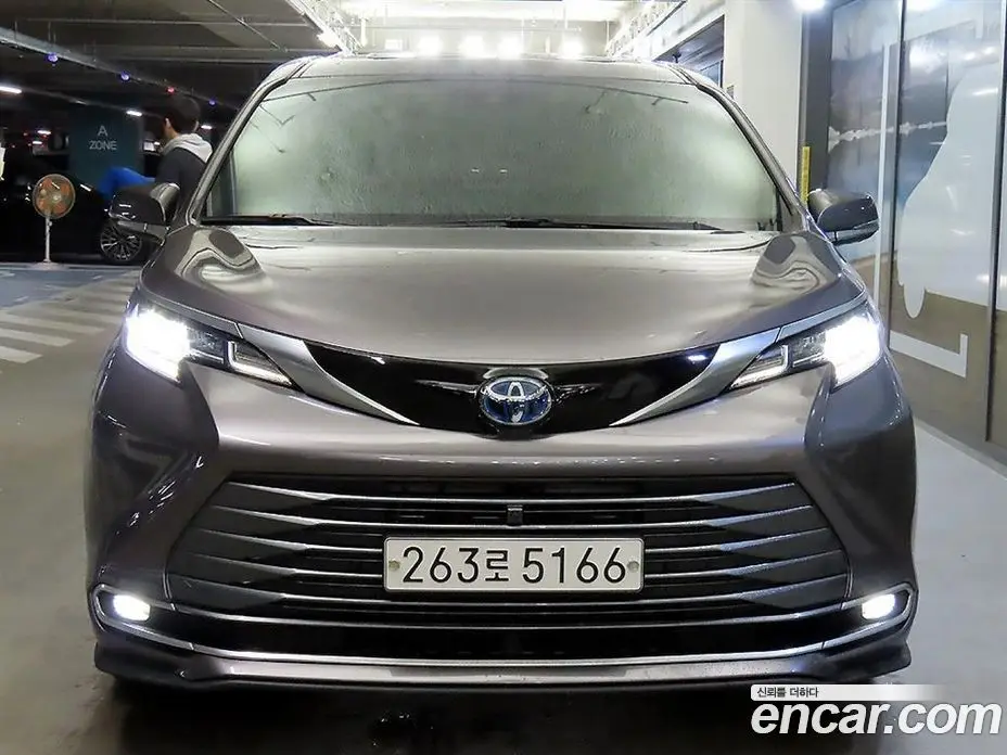 Toyota Sienna 2021 2.5 автомат (гидро), фото 2 Toyota Sienna 2021 2.5 автомат (гидро), фото 2