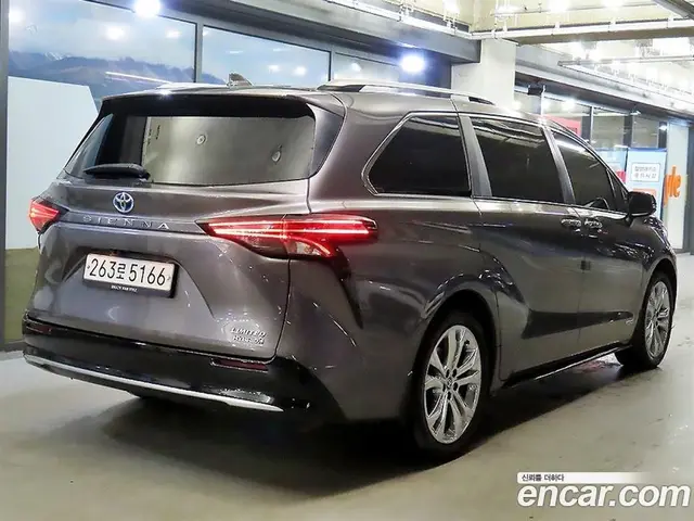 Toyota Sienna 2021 2.5 автомат (гидро), миниатюра 4 Toyota Sienna 2021 2.5 автомат (гидро), миниатюра 4