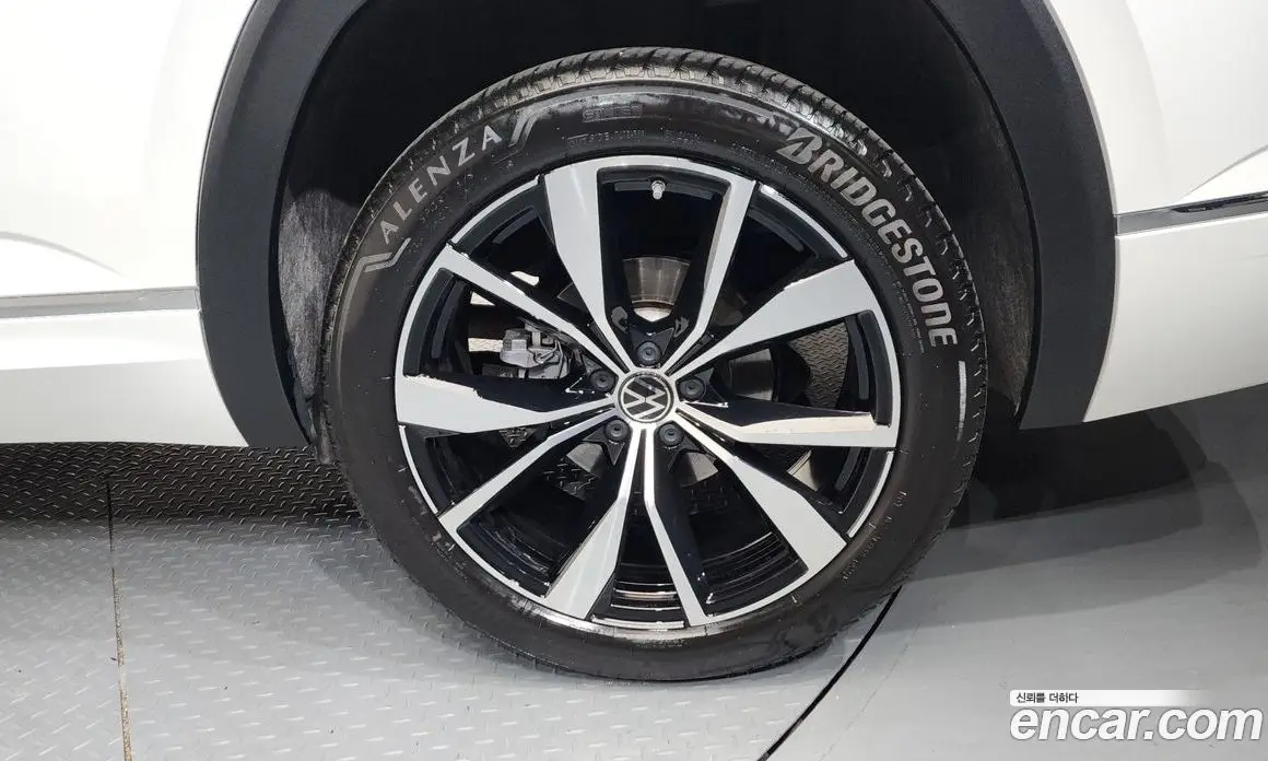 Volkswagen Atlas 2025 2.0 автомат (гидро), фото 7 Volkswagen Atlas 2025 2.0 автомат (гидро), фото 7