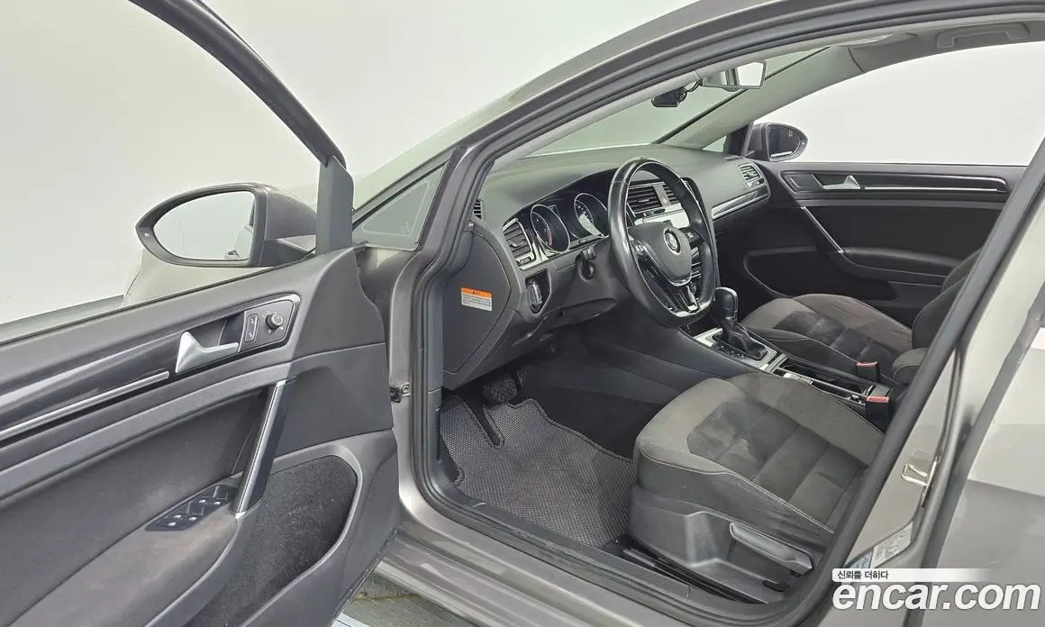 Volkswagen Golf 2014 2.0 автомат (гидро), фото 10 Volkswagen Golf 2014 2.0 автомат (гидро), фото 10