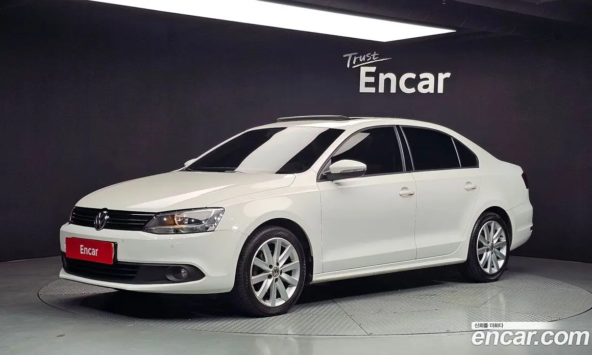 Volkswagen Jetta 2012 2.0 автомат (гидро), фото 1 Volkswagen Jetta 2012 2.0 автомат (гидро), фото 1