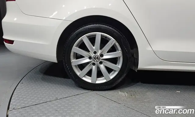 Volkswagen Jetta 2012 2.0 автомат (гидро), миниатюра 5 Volkswagen Jetta 2012 2.0 автомат (гидро), миниатюра 5