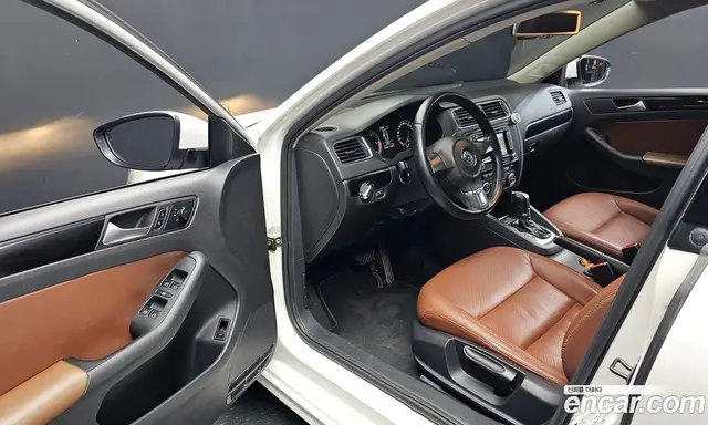 Volkswagen Jetta 2012 2.0 автомат (гидро), миниатюра 10 Volkswagen Jetta 2012 2.0 автомат (гидро), миниатюра 10