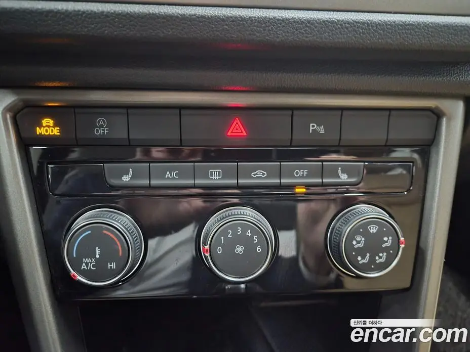 Volkswagen T-Roc 2021 2.0 автомат (гидро), фото 14 Volkswagen T-Roc 2021 2.0 автомат (гидро), фото 14