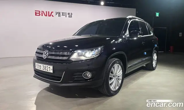 Volkswagen Tiguan 2015 2.0 автомат (гидро), миниатюра 1 Volkswagen Tiguan 2015 2.0 автомат (гидро), миниатюра 1