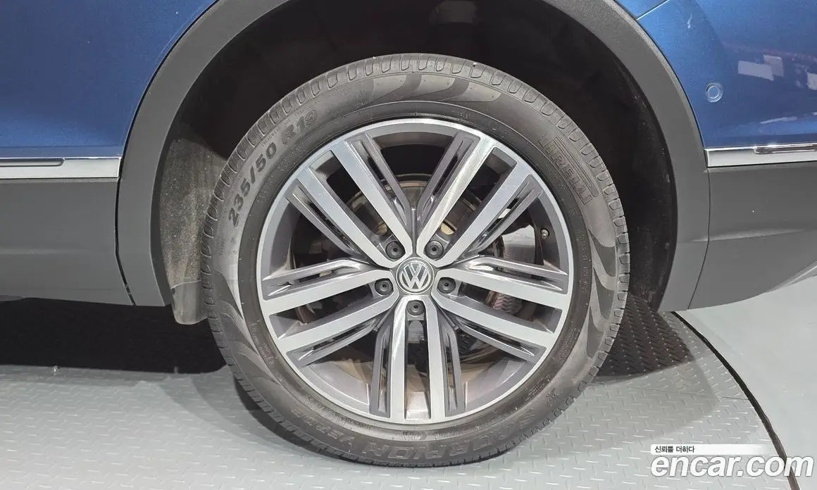 Volkswagen Tiguan 2020 2.0 автомат (гидро), фото 7 Volkswagen Tiguan 2020 2.0 автомат (гидро), фото 7