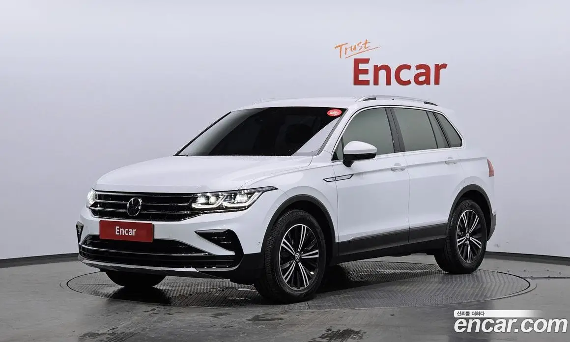 Volkswagen Tiguan 2022 2.0 автомат (гидро), фото 1 Volkswagen Tiguan 2022 2.0 автомат (гидро), фото 1