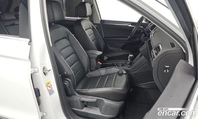 Volkswagen Tiguan 2022 2.0 автомат (гидро), миниатюра 12