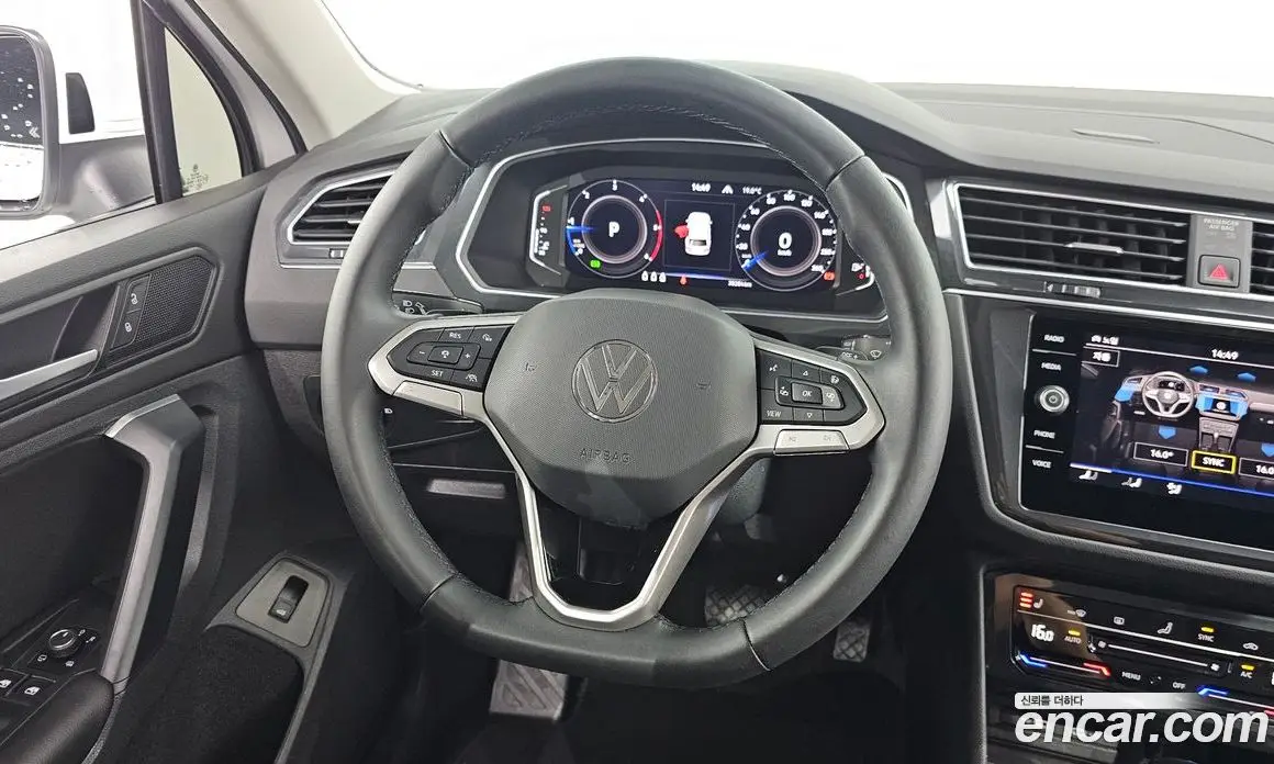 Volkswagen Tiguan 2022 2.0 автомат (гидро), фото 13 Volkswagen Tiguan 2022 2.0 автомат (гидро), фото 13