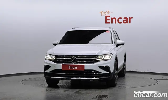 Volkswagen Tiguan 2022 2.0 автомат (гидро), миниатюра 3 Volkswagen Tiguan 2022 2.0 автомат (гидро), миниатюра 3