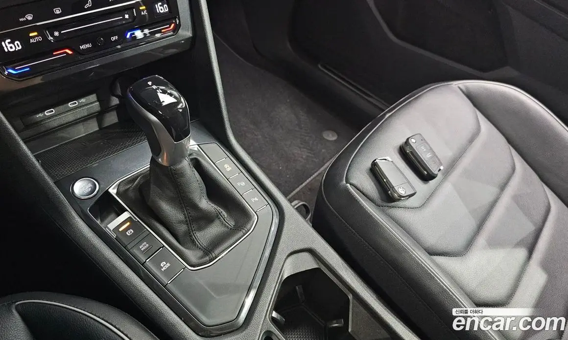 Volkswagen Tiguan 2022 2.0 автомат (гидро), фото 9 Volkswagen Tiguan 2022 2.0 автомат (гидро), фото 9