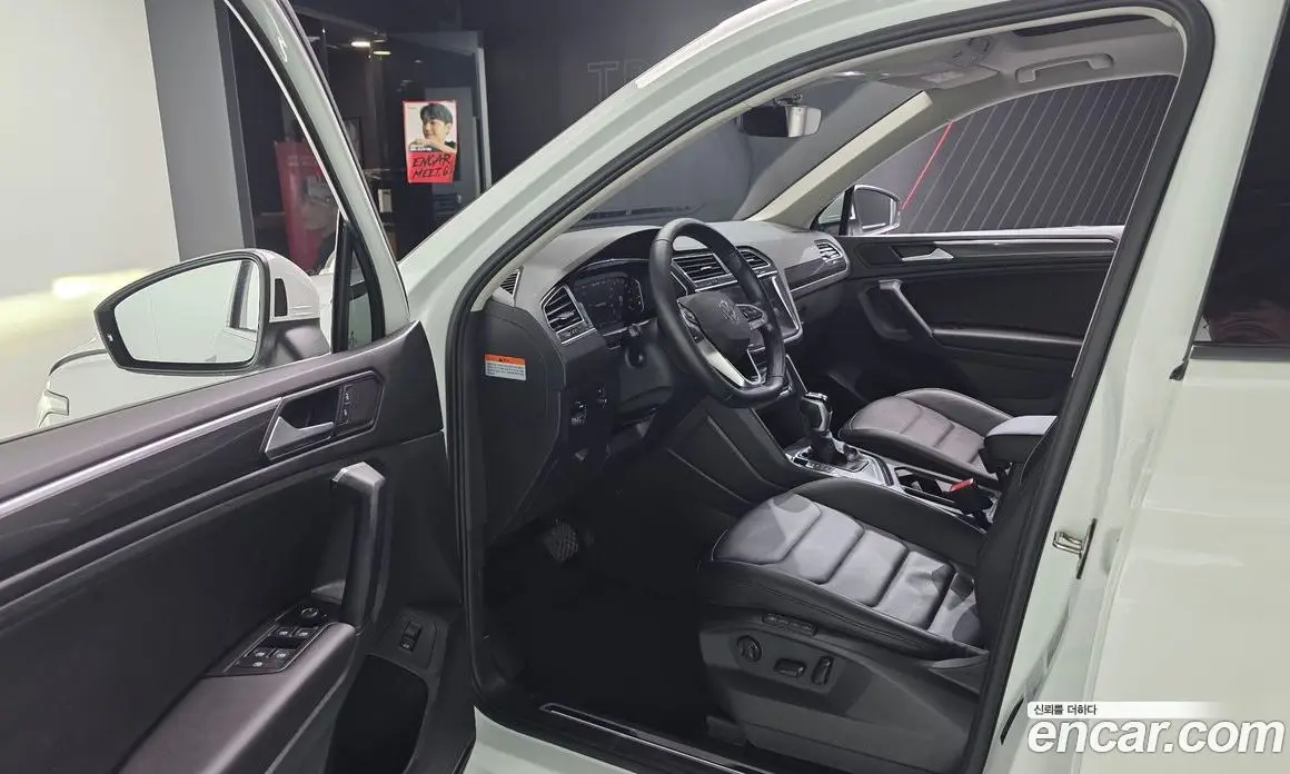 Volkswagen Tiguan 2023 2.0 автомат (гидро), фото 13 Volkswagen Tiguan 2023 2.0 автомат (гидро), фото 13