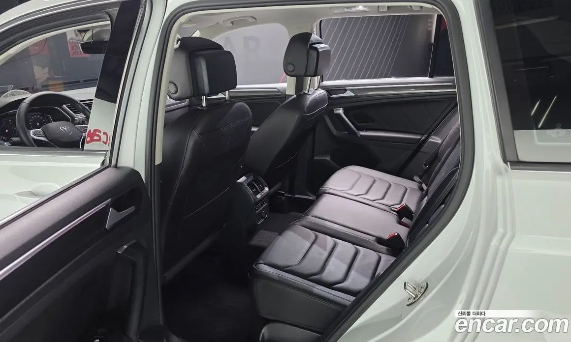 Volkswagen Tiguan 2023 2.0 автомат (гидро), фото 16 Volkswagen Tiguan 2023 2.0 автомат (гидро), фото 16