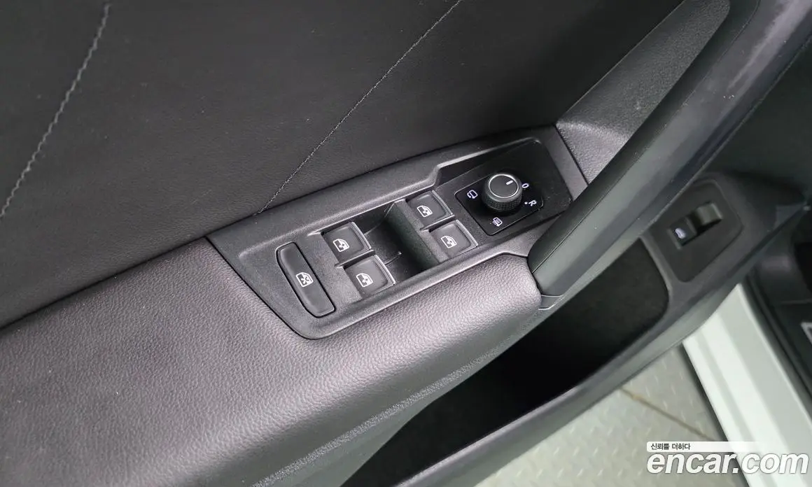 Volkswagen Tiguan 2023 2.0 автомат (гидро), фото 27 Volkswagen Tiguan 2023 2.0 автомат (гидро), фото 27