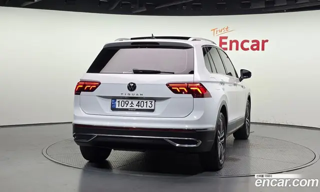 Volkswagen Tiguan 2023 2.0 автомат (гидро), миниатюра 4 Volkswagen Tiguan 2023 2.0 автомат (гидро), миниатюра 4