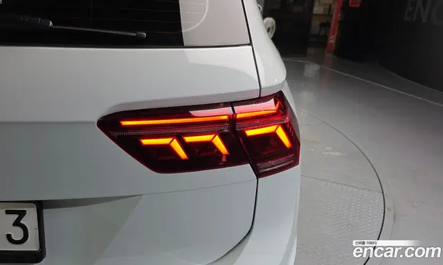 Volkswagen Tiguan 2023 2.0 автомат (гидро), миниатюра 9 Volkswagen Tiguan 2023 2.0 автомат (гидро), миниатюра 9
