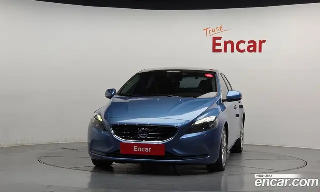 Volvo V40 2015 1.6 автомат (гидро), миниатюра 3 Volvo V40 2015 1.6 автомат (гидро), миниатюра 3