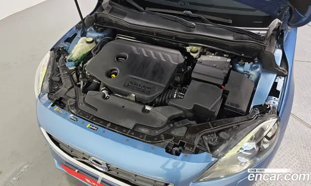 Volvo V40 2015 1.6 автомат (гидро), миниатюра 6 Volvo V40 2015 1.6 автомат (гидро), миниатюра 6