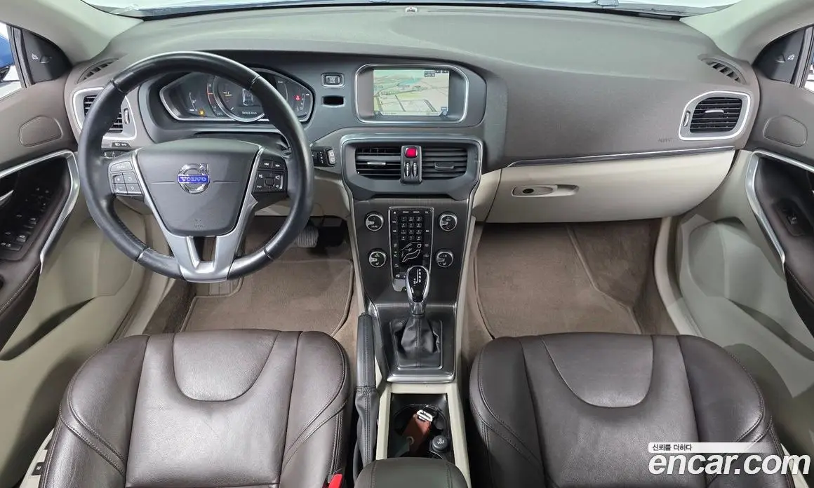 Volvo V40 2015 1.6 автомат (гидро), фото 7 Volvo V40 2015 1.6 автомат (гидро), фото 7