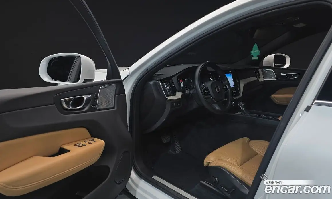 Volvo XC60 2019 2.0 автомат (гидро), фото 13 Volvo XC60 2019 2.0 автомат (гидро), фото 13