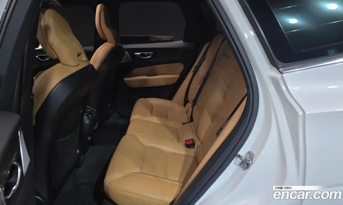Volvo XC60 2019 2.0 автомат (гидро), фото 18 Volvo XC60 2019 2.0 автомат (гидро), фото 18